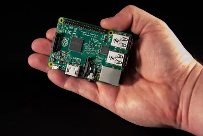 Размер Raspberry Pi 2 - по формату как 3